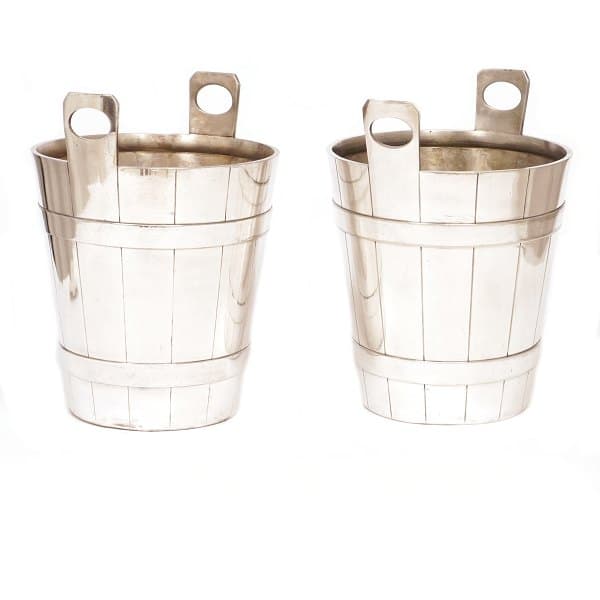 Et par art deco champagnekølere i forsølvet metal. Italien ca. år 1920-30